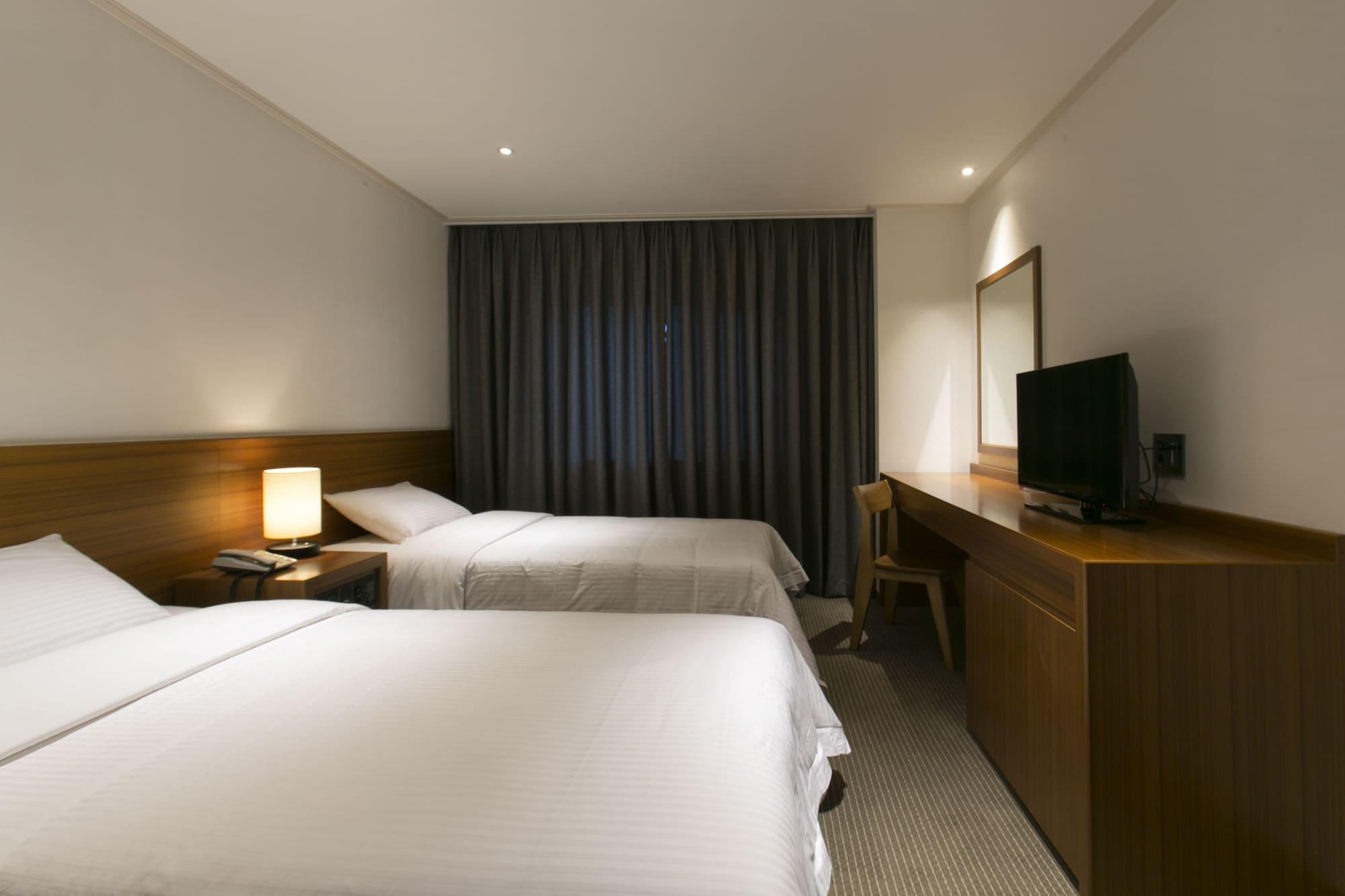 Busan Tourist Hotel Экстерьер фото