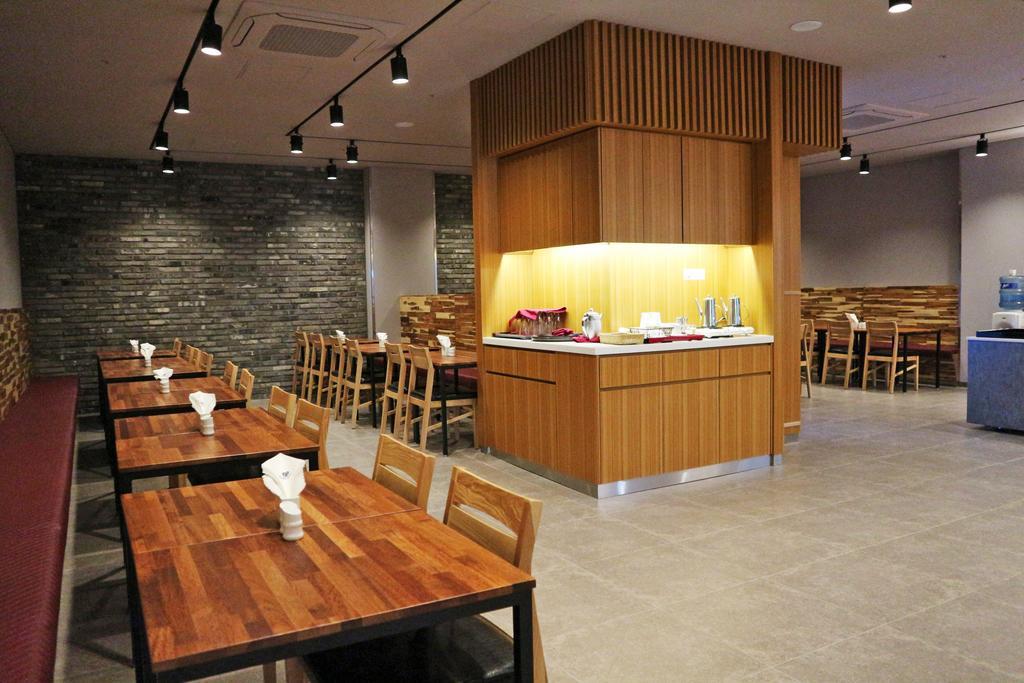 Busan Tourist Hotel Экстерьер фото
