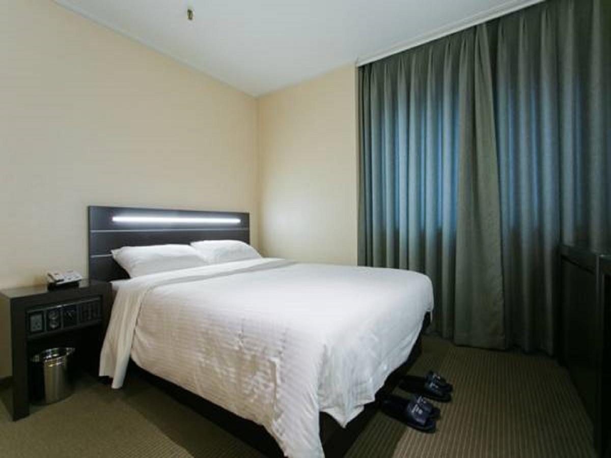 Busan Tourist Hotel Экстерьер фото