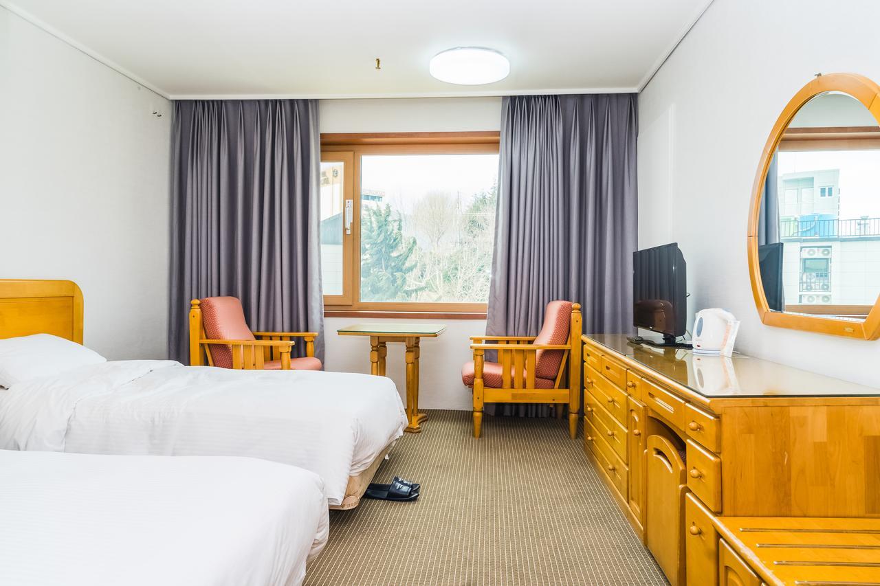 Busan Tourist Hotel Экстерьер фото