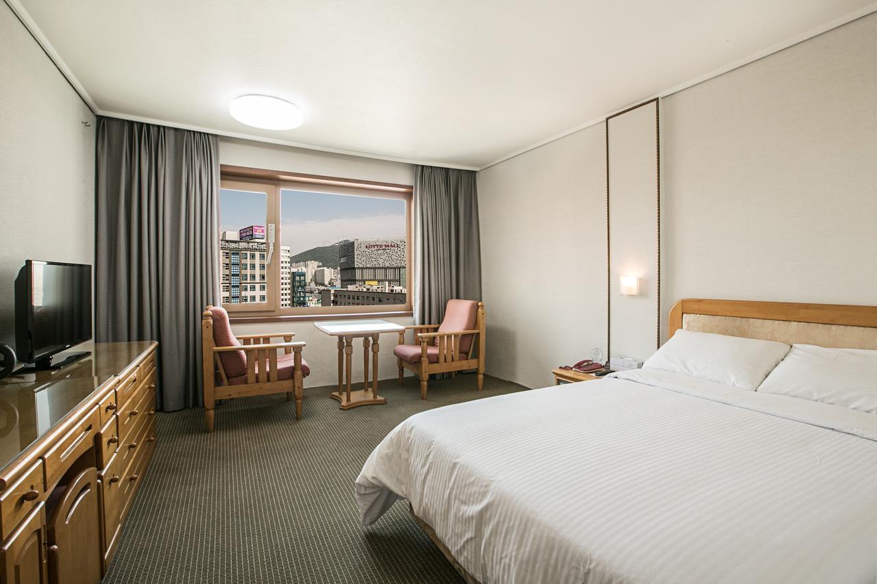 Busan Tourist Hotel Экстерьер фото