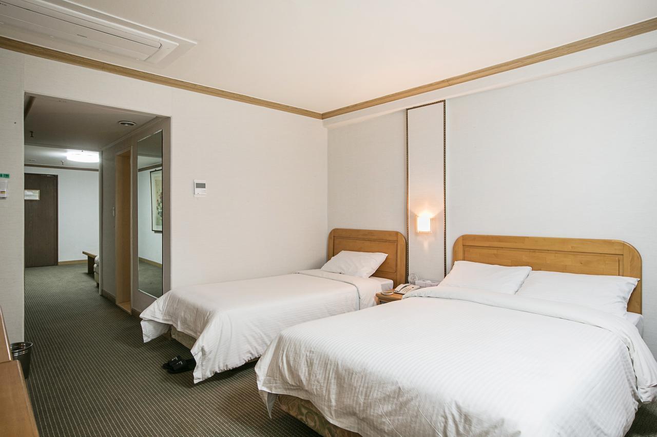 Busan Tourist Hotel Экстерьер фото