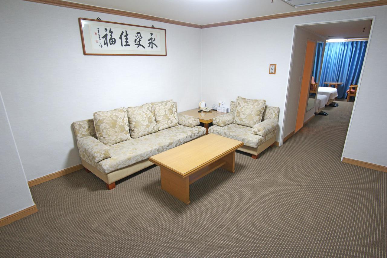 Busan Tourist Hotel Экстерьер фото