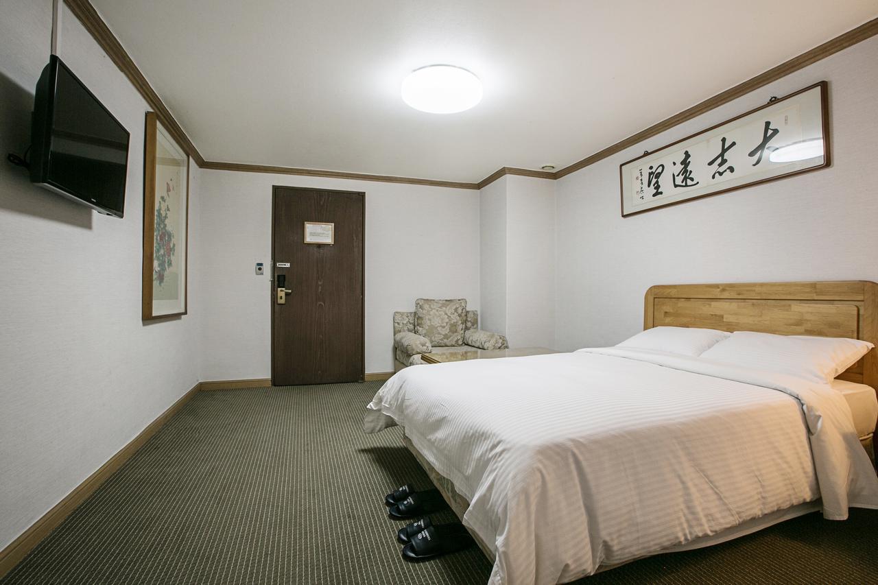 Busan Tourist Hotel Экстерьер фото